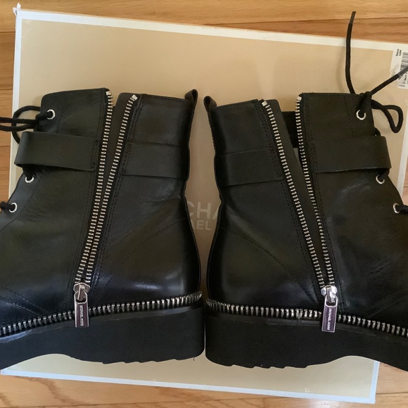 Michael Kors Vivia Zip Trimmed Leather Combat Bootie Black SZ 9.5 - Picture 8 of 16
